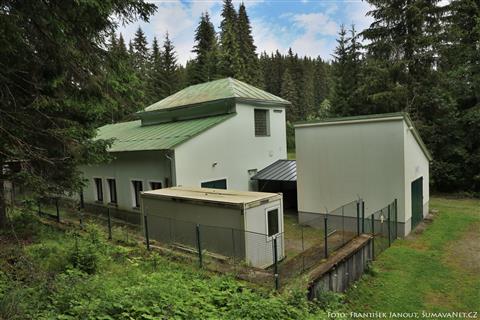 Elektrárna z výstupu po schodech